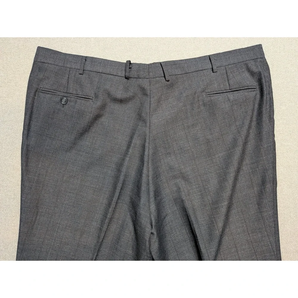 John Weitz Men's Gray 2 Piece Suit 46R Wool Check Union Made in USA Vintage